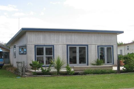 Photo of property in 13a Roretana Drive, Athenree, Katikati, 3177