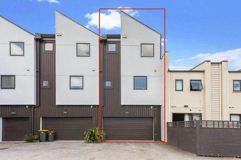 Photo of property in 27 De Havilland Road, Hobsonville, Auckland, 0618