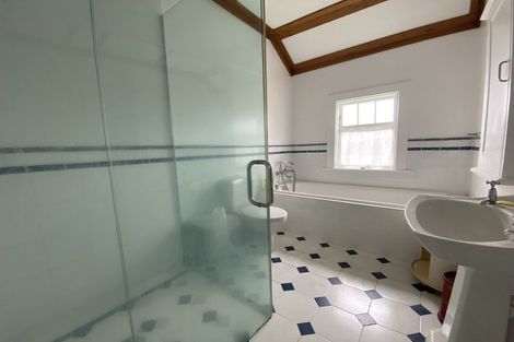 Photo of property in 57 The Crescent, Roseneath, Wellington, 6011