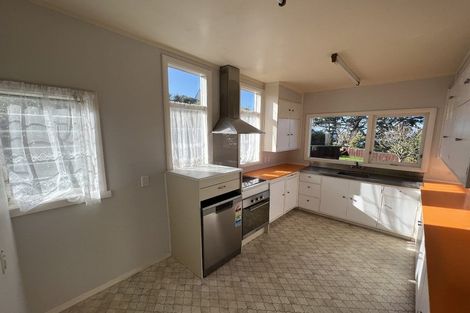 Photo of property in 1 Rajputana Way, Khandallah, Wellington, 6035