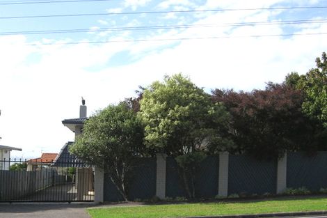 Photo of property in 233 Hobsonville Road, Hobsonville, Auckland, 0618