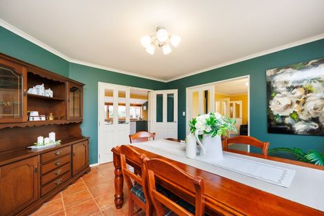 Photo of property in 25 Schnell Drive, Kelvin Grove, Palmerston North, 4414