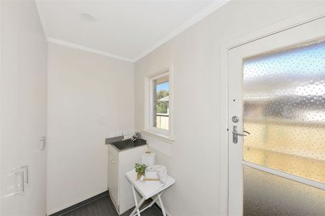 Photo of property in 11 Glenora Place, Hornby, Christchurch, 8042