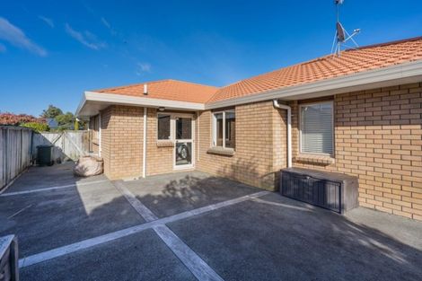 Photo of property in 1 Leigh Place, Paraparaumu Beach, Paraparaumu, 5032