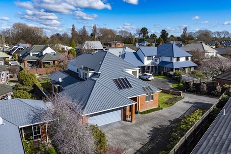 Photo of property in 18 Huntingdon Place, Avonhead, Christchurch, 8042