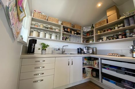 Photo of property in 9 Castor Bay Road, Castor Bay, Auckland, 0620