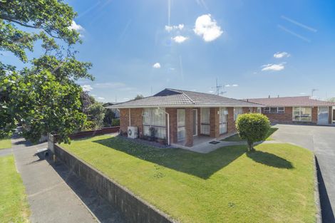 Photo of property in 29a Raglan Avenue, Cloverlea, Palmerston North, 4412