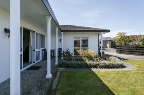 Photo of property in 92 Harvey Street, Waipahihi, Taupo, 3330