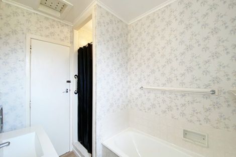 Photo of property in 58 Marlborough Avenue, Glenfield, Auckland, 0629