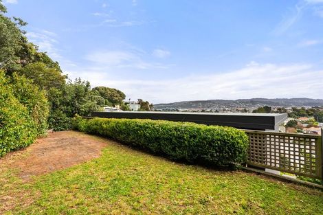 Photo of property in 11 Cavendish Square, Strathmore Park, Wellington, 6022