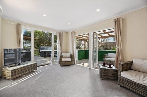 Photo of property in 36 Pandora Place, Pakuranga, Auckland, 2010