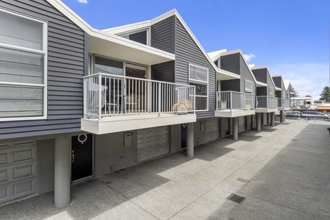 Photo of property in 2/48 May Street, Mount Maunganui, 3116