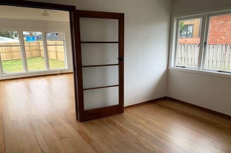 Photo of property in 32a Toru Street, Te Atatu Peninsula, Auckland, 0610