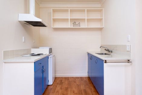 Photo of property in 5 Selwyn Road, Hospital Hill, Napier, 4110