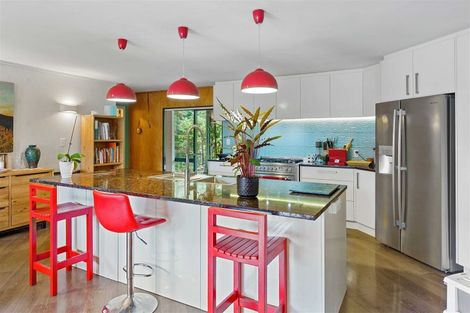 Photo of property in 43 Pehi Kupa Street, Waikanae, 5036