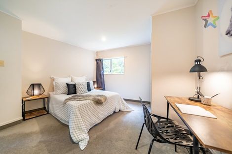 Photo of property in 498 Stokes Valley Road, Stokes Valley, Lower Hutt, 5019