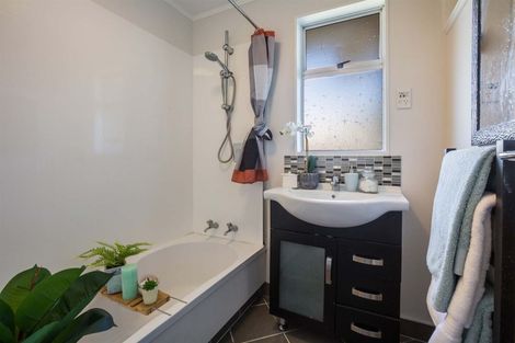 Photo of property in 66 Sievers Grove, Cannons Creek, Porirua, 5024