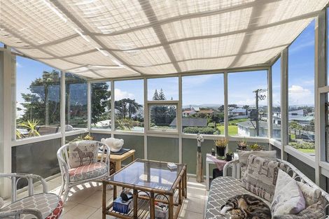 Photo of property in 44 View Road, Titahi Bay, Porirua, 5022