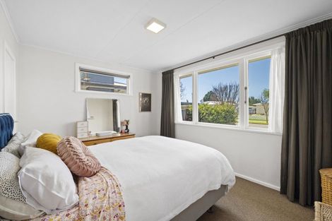 Photo of property in 28 Upham Street, Havelock North, 4130