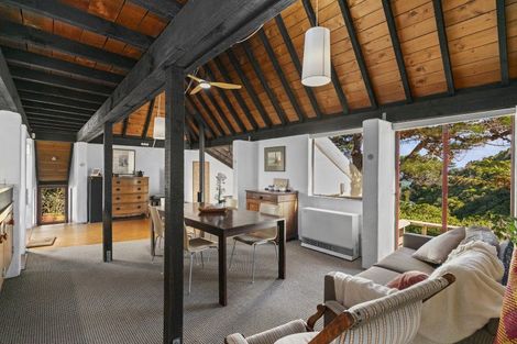 Photo of property in 22 Rakeiora Grove, Korokoro, Lower Hutt, 5012