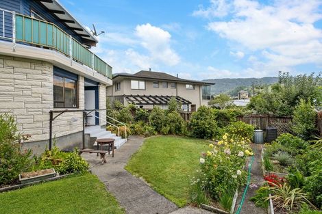Photo of property in 6 Seaview Crescent, Picton, 7220