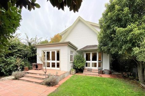 Photo of property in 4 Thorrington Road, Cashmere, Christchurch, 8022