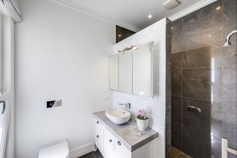 Photo of property in 59 Busby Hill, Havelock North, 4130