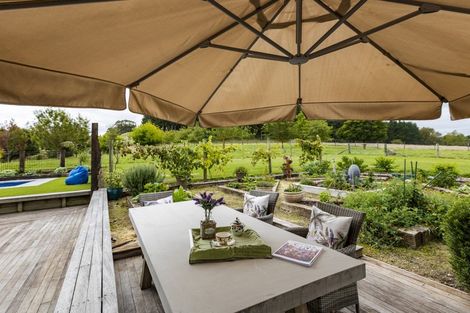 Photo of property in 180a Tikokino Road, Waipawa, 4273