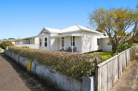 Photo of property in 19 Carey Street, Waitara, 4320