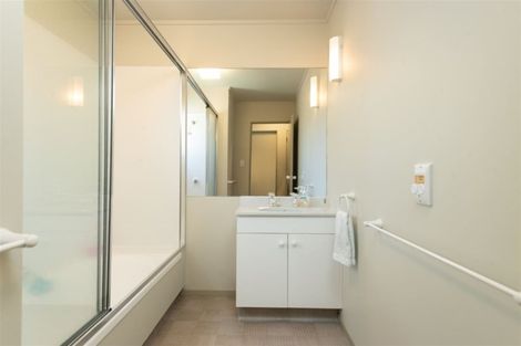 Photo of property in 445a Oceanbeach Road, Mount Maunganui, 3116