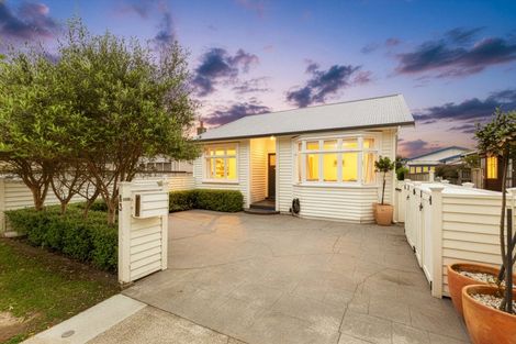 Photo of property in 83 Miramar Avenue, Miramar, Wellington, 6022