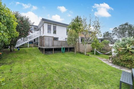 Photo of property in 221 Vipond Road, Stanmore Bay, Whangaparaoa, 0932