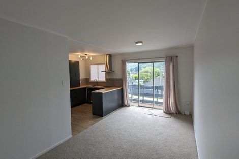 Photo of property in 1/6 Main Road, Wainuiomata, Lower Hutt, 5014