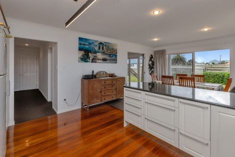 Photo of property in 59c One Tree Point Road, One Tree Point, 0118