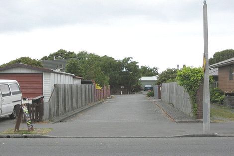 Photo of property in 2/109a Queenspark Drive, Parklands, Christchurch, 8083