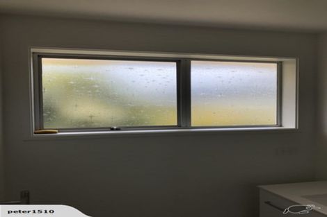 Photo of property in 2/32 Eastern Beach Road, Eastern Beach, Auckland, 2012