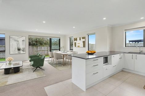 Photo of property in 5 Allen Way, Te Puke, 3119