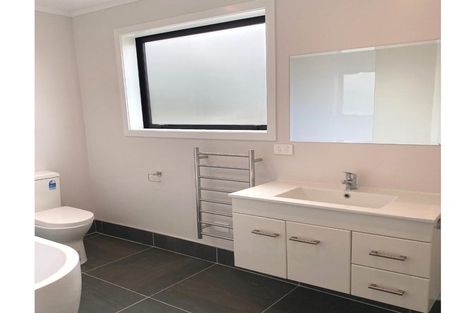 Photo of property in 10 Rosier Road, Glen Eden, Auckland, 0602