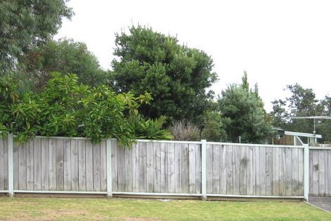 Photo of property in 64 Brigantine Drive, Beach Haven, Auckland, 0626