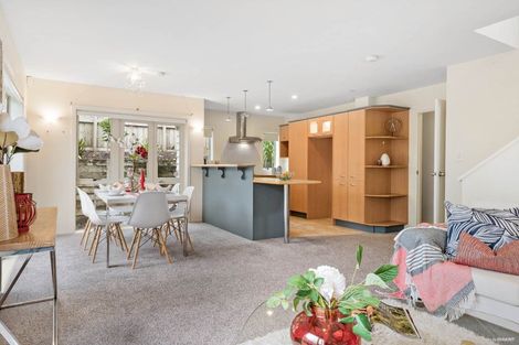 Photo of property in 2/24 Fields Parade, Oteha, Auckland, 0632