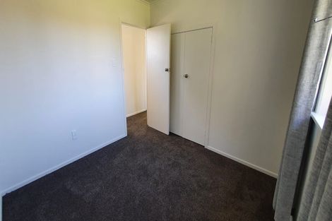 Photo of property in 82 Dundale Avenue, Blockhouse Bay, Auckland, 0600