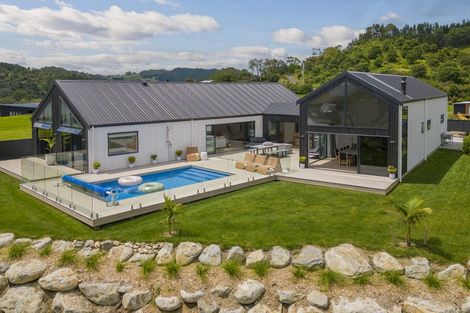 Photo of property in 5 Joyce Harsant Place, Cooks Beach, 3591