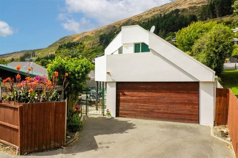 Photo of property in 4 Evans Pass Road, Sumner, Christchurch, 8081