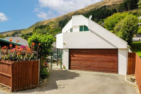 Photo of property in 4 Evans Pass Road, Sumner, Christchurch, 8081