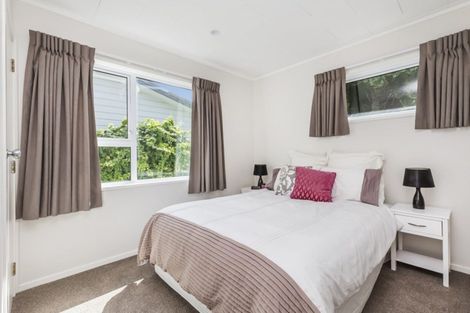 Photo of property in 5 Ayton Drive, Whitby, Porirua, 5024