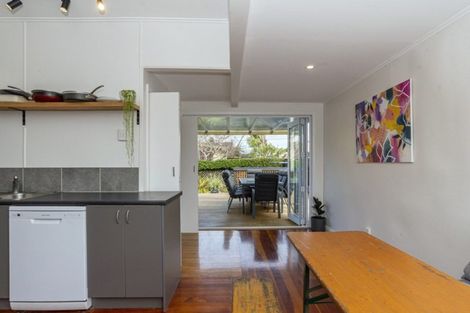 Photo of property in 14 Cornwall Street, Brooklands, New Plymouth, 4310