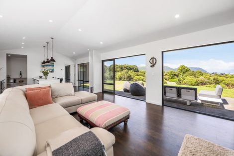 Photo of property in 42 Lacebark Drive, Kinloch, Taupo, 3377