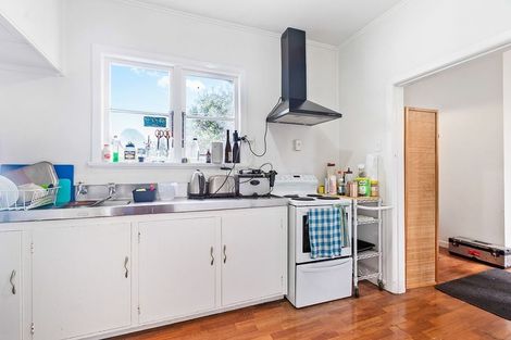 Photo of property in 1 Fowlds Avenue, Sandringham, Auckland, 1025