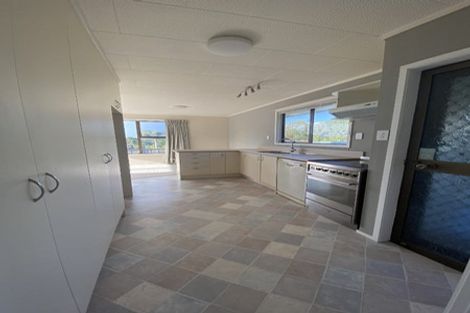 Photo of property in 3 John Dee Crescent, Red Beach, 0932