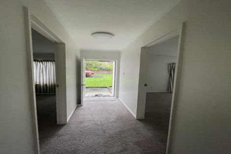 Photo of property in 5 Mira Place, Windsor Park, Auckland, 0632